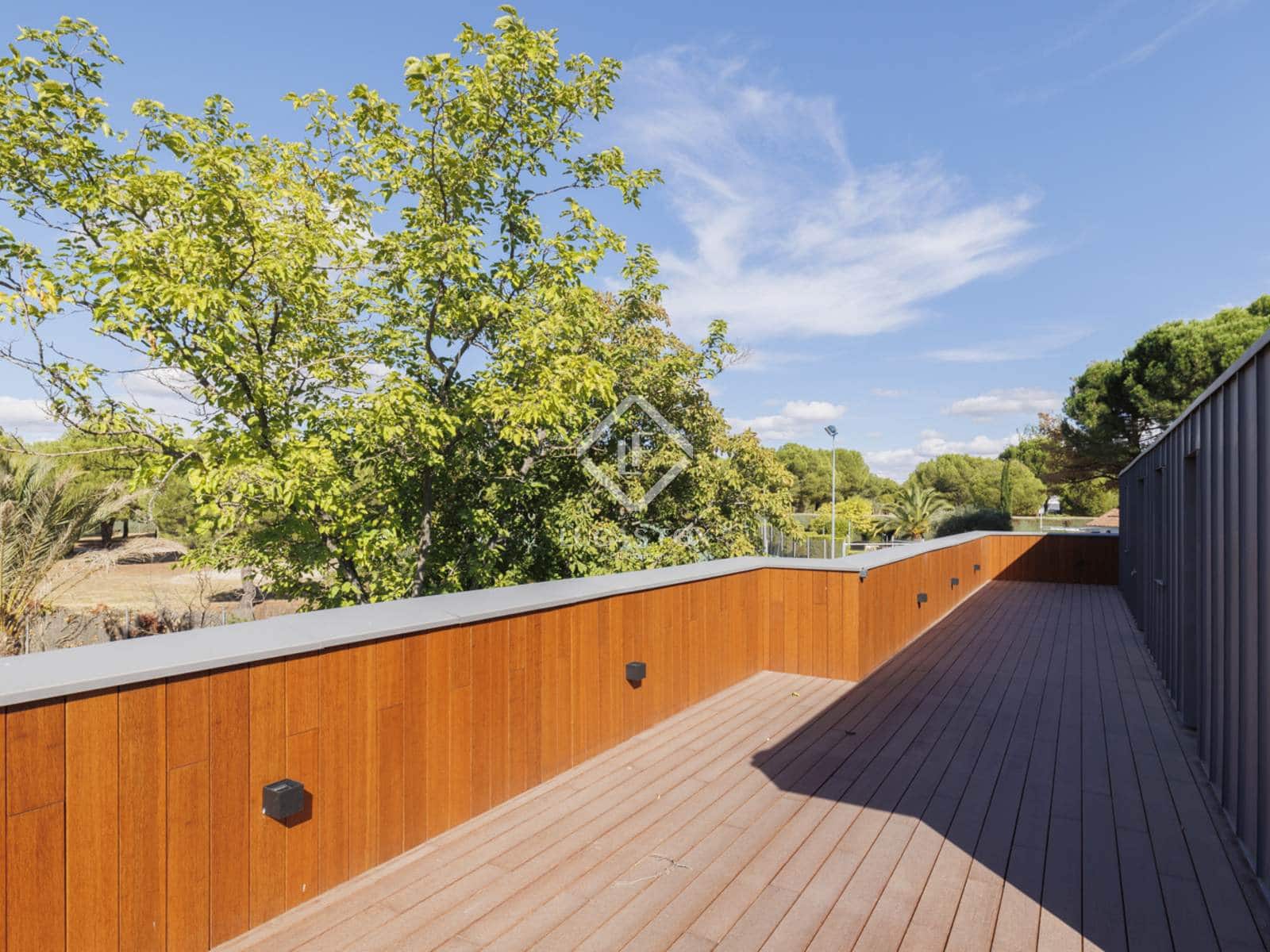 7 bedroom Villa for sale in Boadilla del Monte with pool garage - € 5,300,000 (Ref: 9273055)