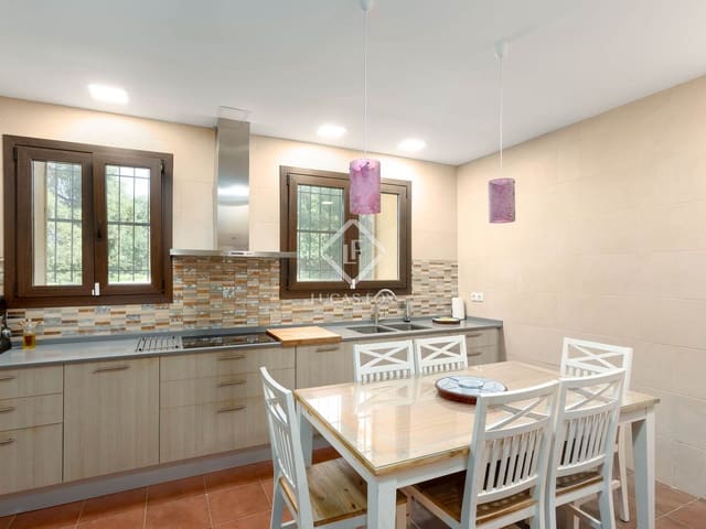 6 soveværelse Finca/Landehus til salg i Vilassar de Dalt med garage - € 1.380.000 (Ref: 9274106)