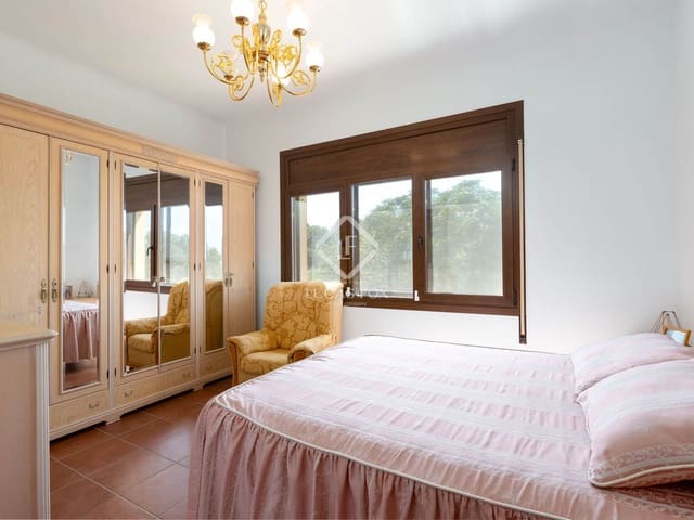 6 soveværelse Finca/Landehus til salg i Vilassar de Dalt med garage - € 1.380.000 (Ref: 9274106)