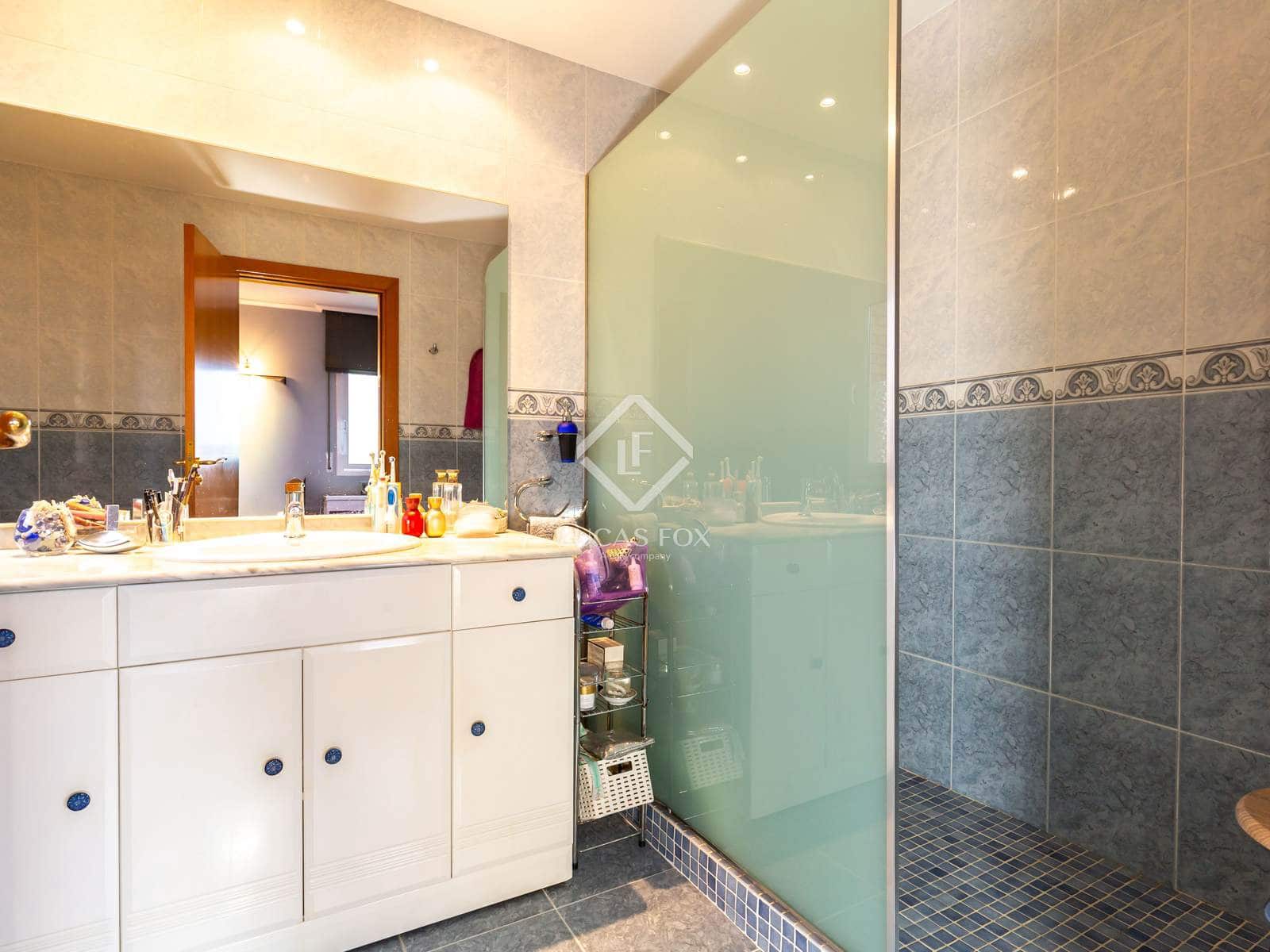 5 soveværelse Penthouse til salg i Sant Feliu de Llobregat med swimmingpool garage - € 950.000 (Ref: 9274107)