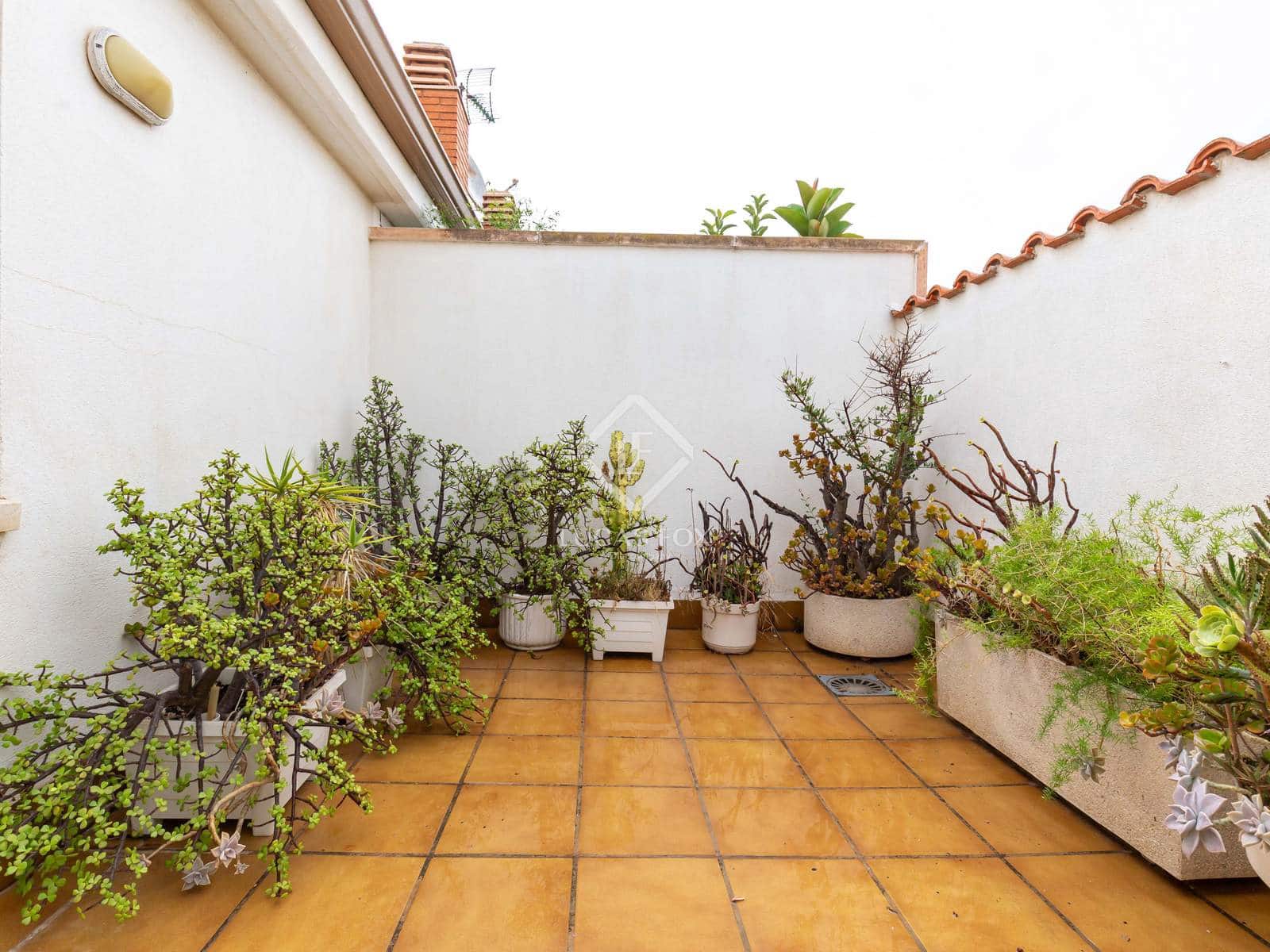 5 soveværelse Penthouse til salg i Sant Feliu de Llobregat med swimmingpool garage - € 950.000 (Ref: 9274107)