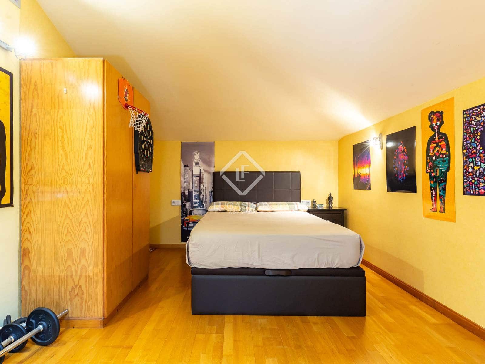 5 soveværelse Penthouse til salg i Sant Feliu de Llobregat med swimmingpool garage - € 950.000 (Ref: 9274107)