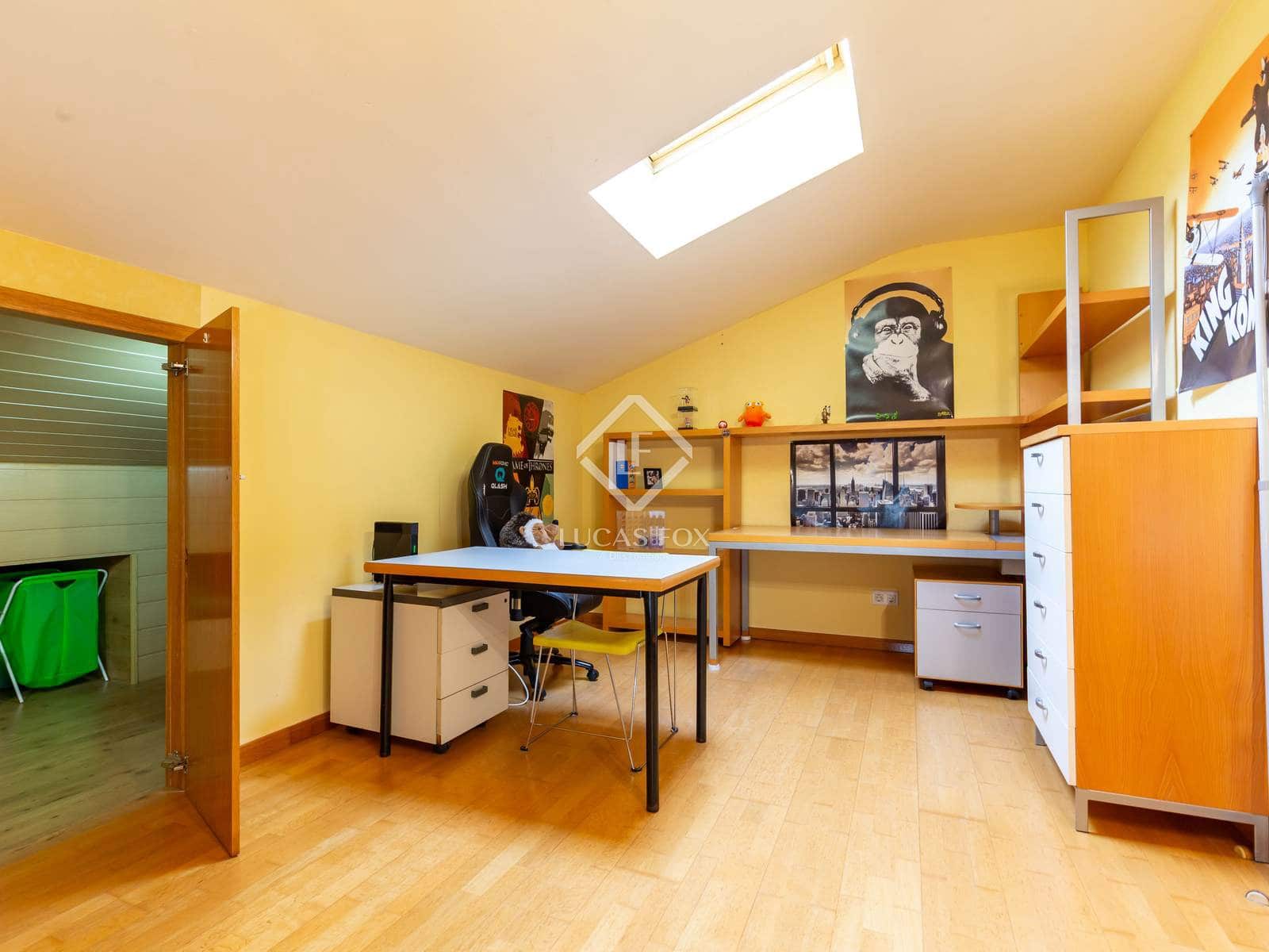 5 soveværelse Penthouse til salg i Sant Feliu de Llobregat med swimmingpool garage - € 950.000 (Ref: 9274107)