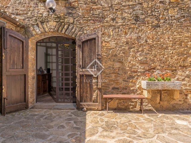 5 sypialnia Finka/Dom wiejski na sprzedaż w Gualta z basenem - 1 280 000 € (Ref: 9274661)