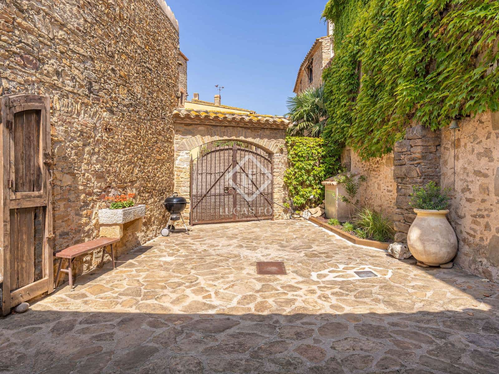 5 soverom Finca/Herregård til salgs i Gualta med svømmebasseng - € 1 280 000 (Ref: 9274661)