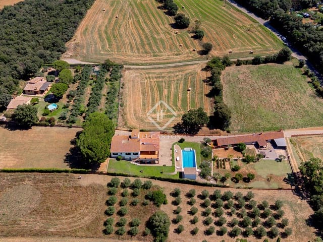 Chalet de 5 habitaciones en La Bisbal d'Empordà en venta con piscina - 1.100.000 € (Ref: 9274662)