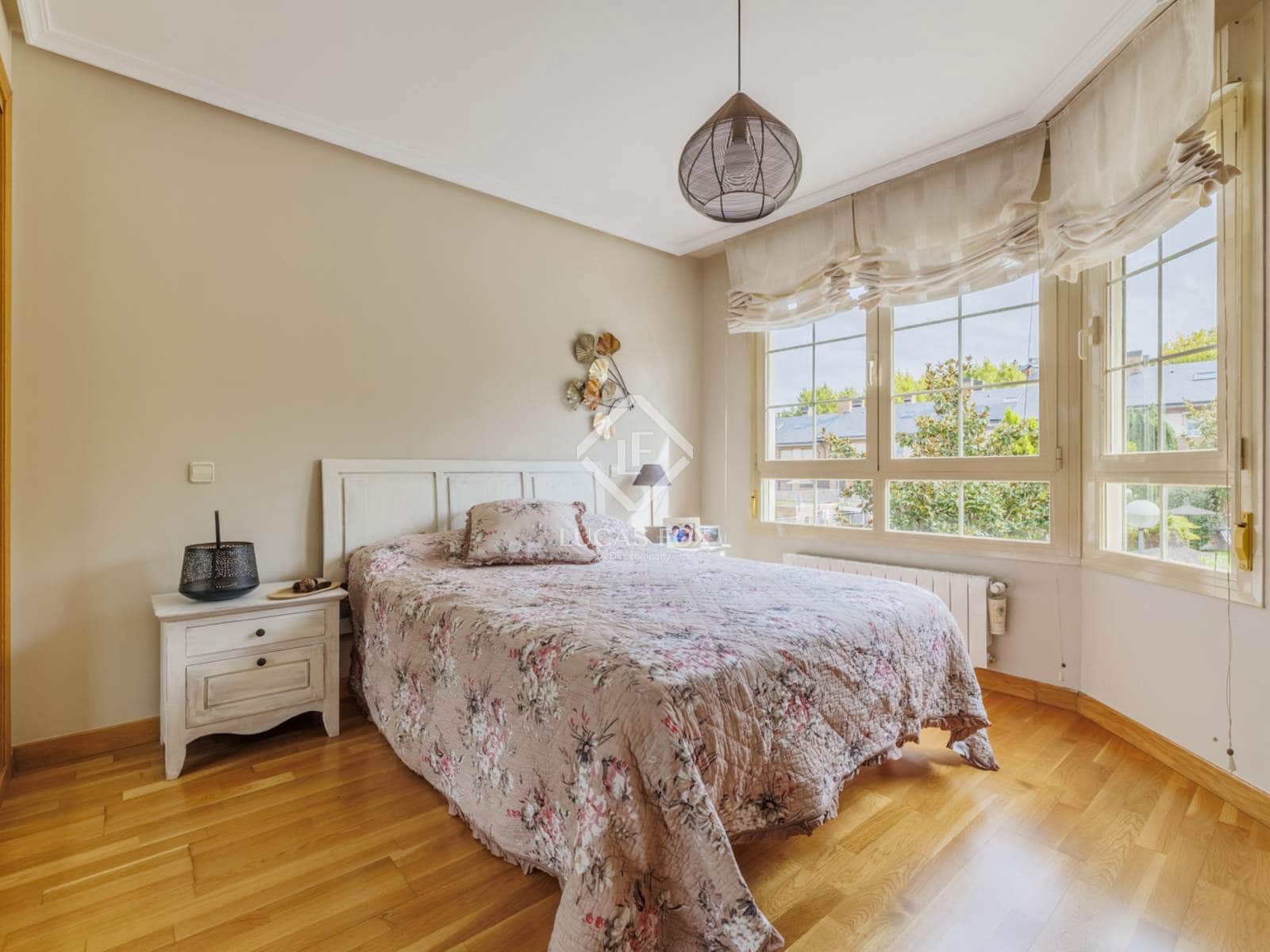 4 sovrum Villa till salu i Boadilla del Monte med pool garage - 1 045 000 € (Ref: 9275068)