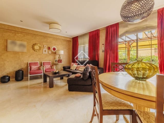 4 bedroom Villa for sale in Boadilla del Monte with pool garage - € 1,045,000 (Ref: 9275068)