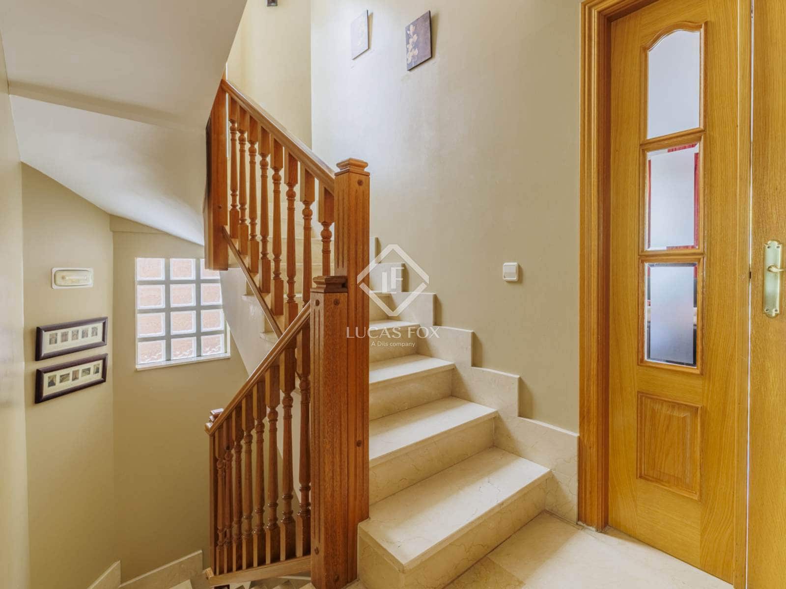 4 sovrum Villa till salu i Boadilla del Monte med pool garage - 1 045 000 € (Ref: 9275068)