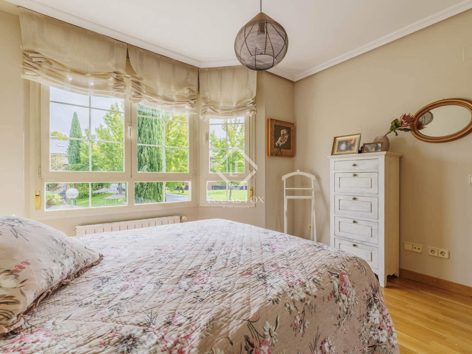 4 sovrum Villa till salu i Boadilla del Monte med pool garage - 1 045 000 € (Ref: 9275068)