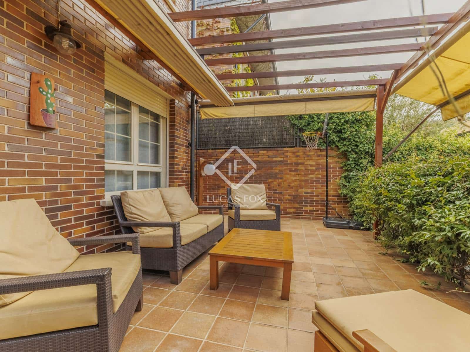 4 sovrum Villa till salu i Boadilla del Monte med pool garage - 1 045 000 € (Ref: 9275068)