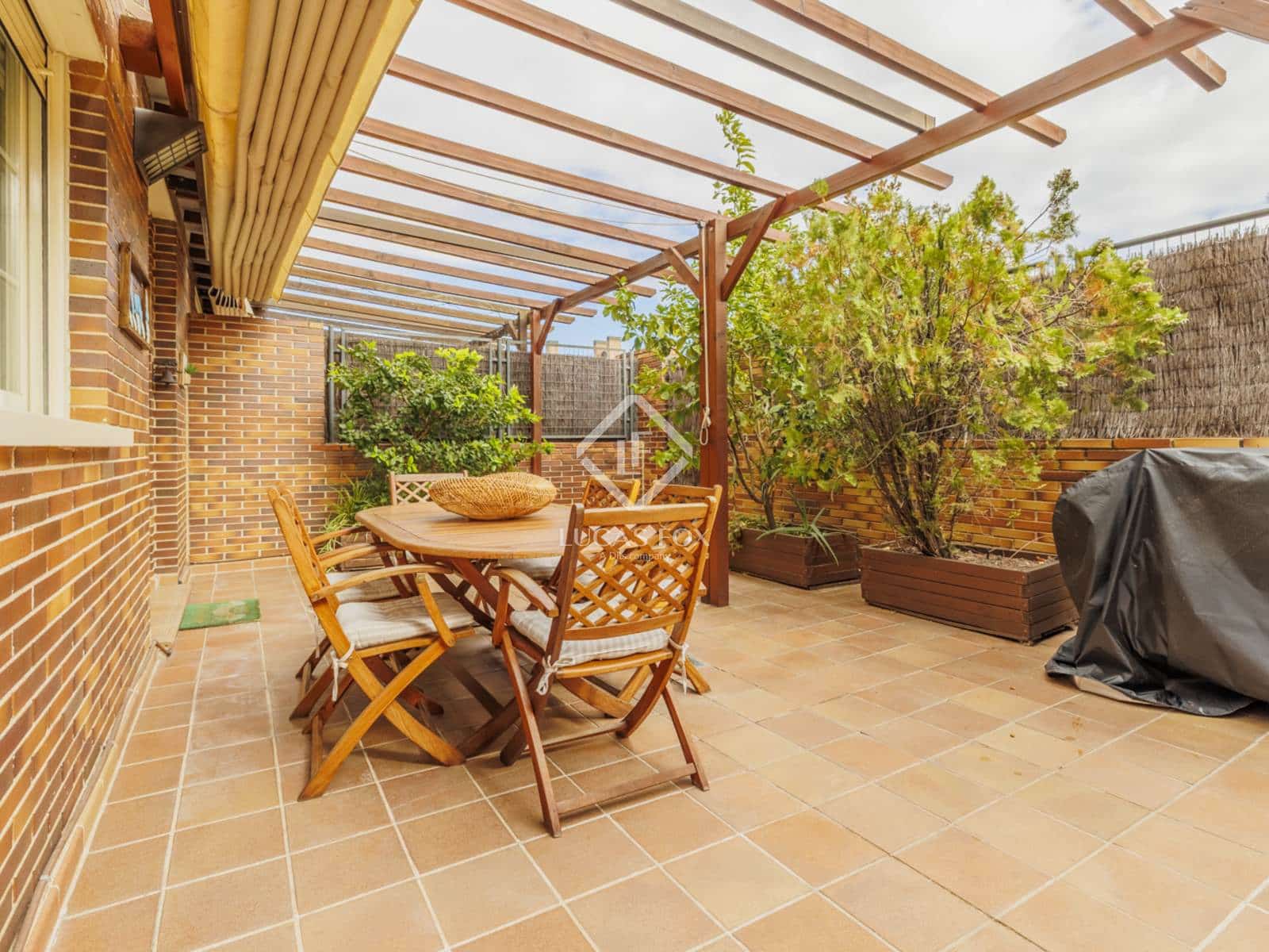 4 sovrum Villa till salu i Boadilla del Monte med pool garage - 1 045 000 € (Ref: 9275068)