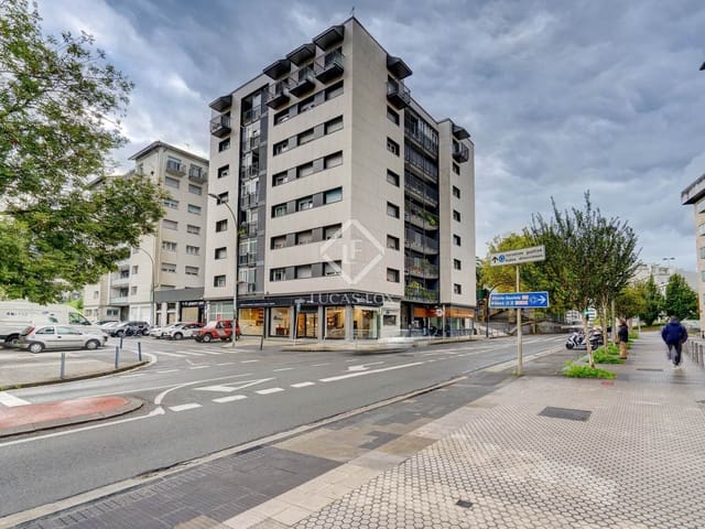 3 slaapkamer Appartement te koop in Donostia-San Sebastián met garage - € 590.000 (Ref: 9275069)