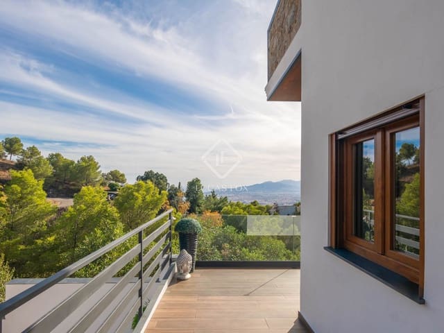 5 soveværelse Villa til salg i Málaga by med garage - € 890.000 (Ref: 9278426)