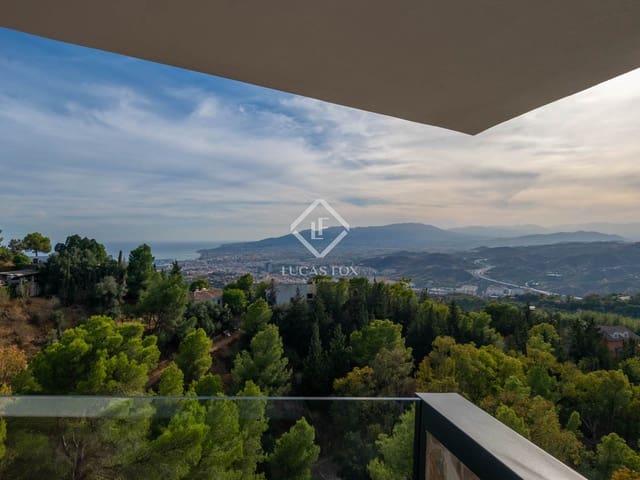 5 sovrum Villa till salu i Málaga stad med garage - 790 000 € (Ref: 9278426)