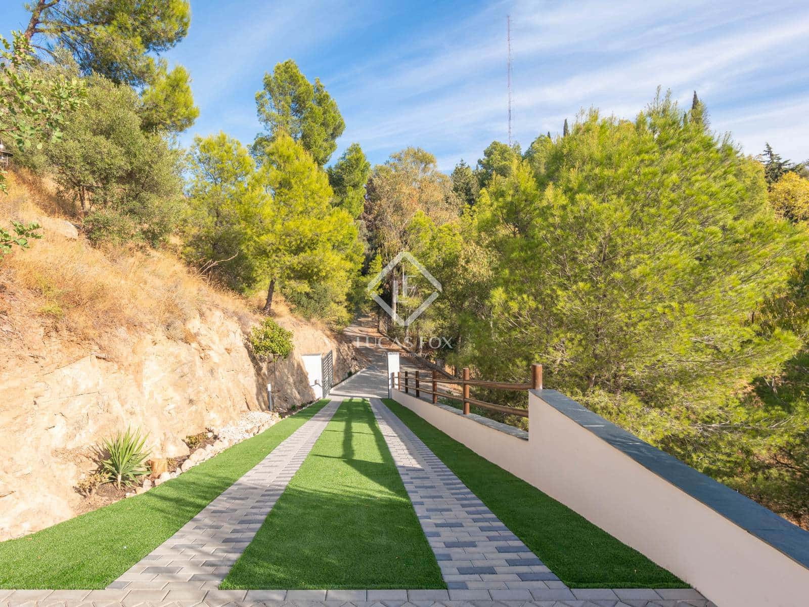 5 soveværelse Villa til salg i Malaga by med garage - € 890.000 (Ref: 9278426)