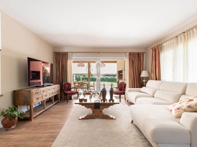 5 bedroom Villa for sale in Sant Cugat del Vallès with pool - € 2,350,000 (Ref: 9279742)