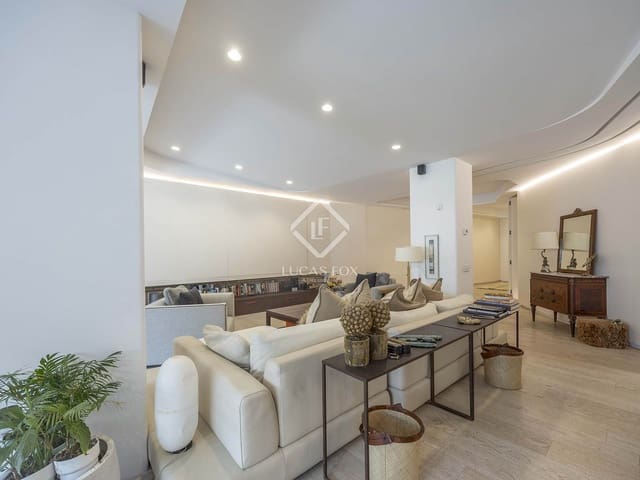 2 slaapkamer Appartement te koop in Valencia stad - € 1.500.000 (Ref: 9279744)