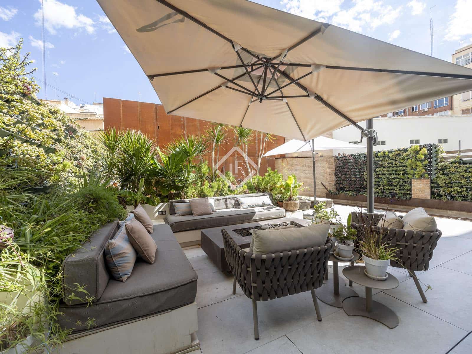 2 slaapkamer Appartement te koop in Valencia stad - € 1.500.000 (Ref: 9279744)