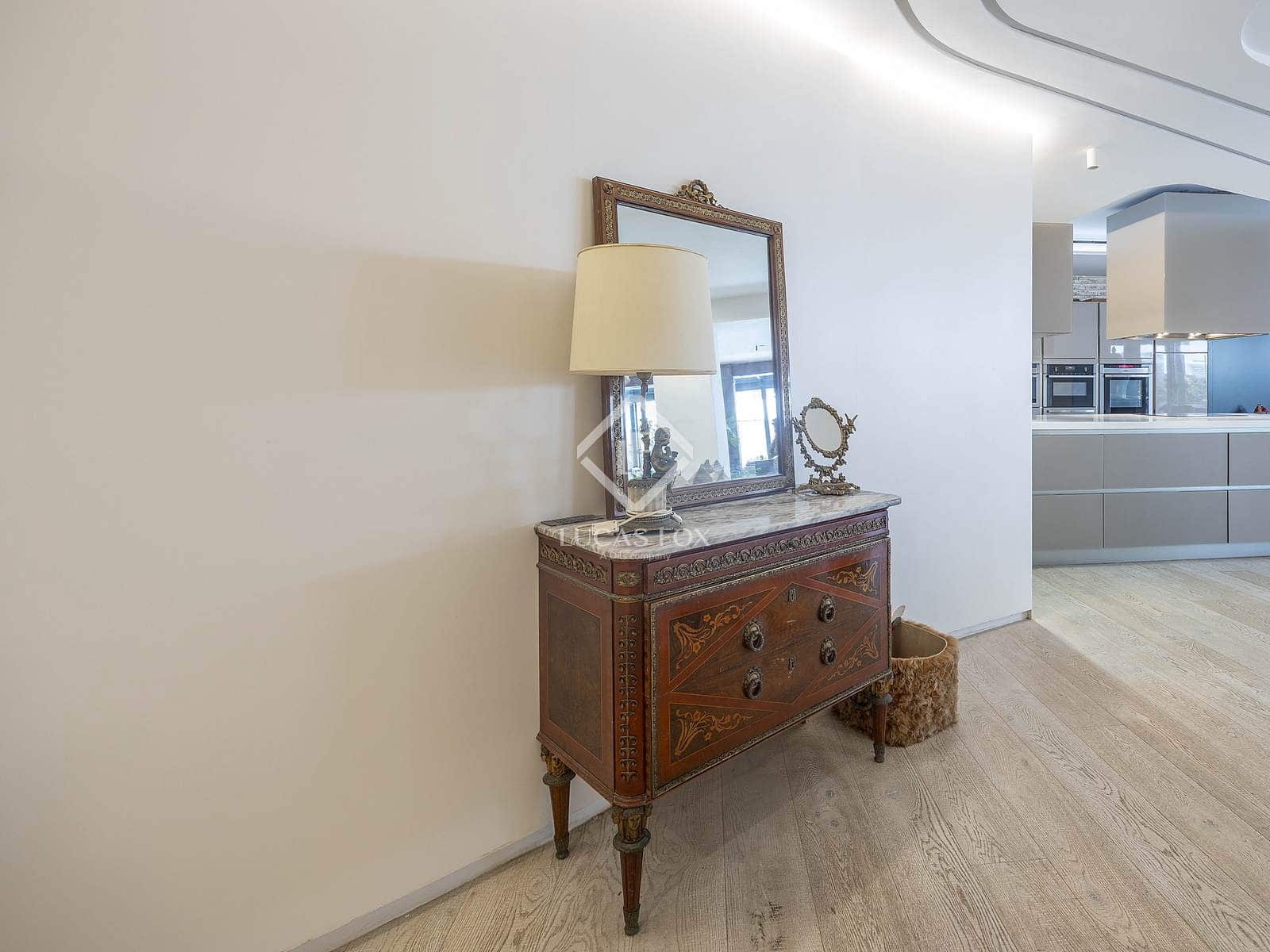 2 slaapkamer Appartement te koop in Valencia stad - € 1.500.000 (Ref: 9279744)