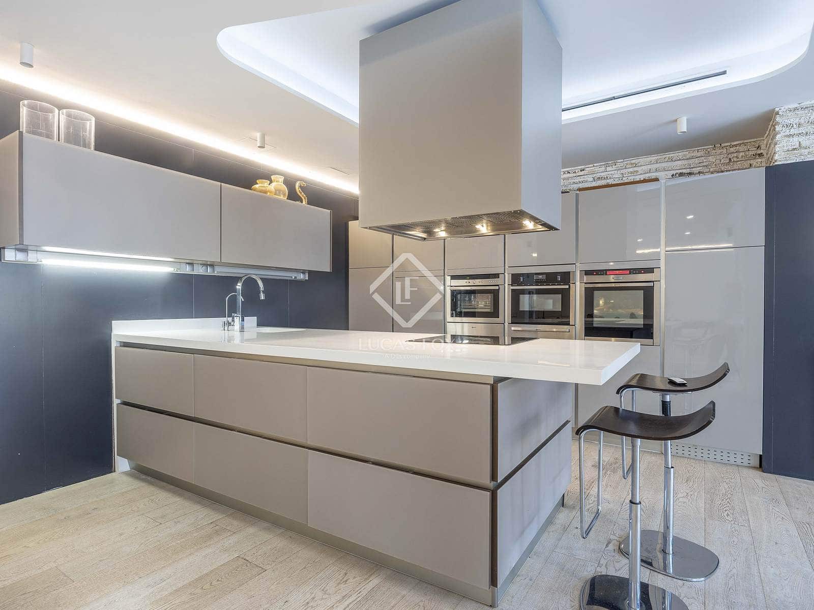 2 slaapkamer Appartement te koop in Valencia stad - € 1.500.000 (Ref: 9279744)