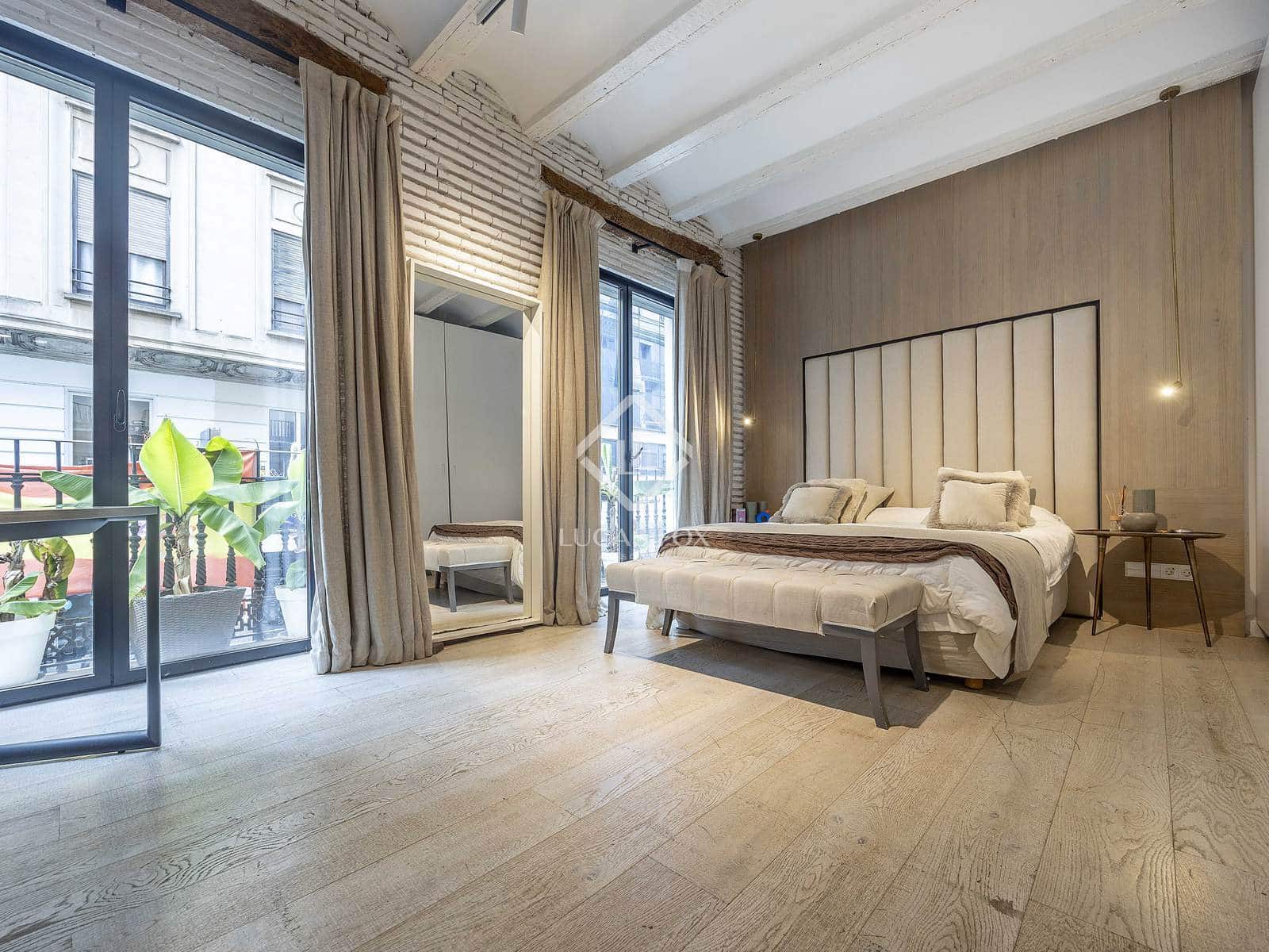 2 slaapkamer Appartement te koop in Valencia stad - € 1.500.000 (Ref: 9279744)