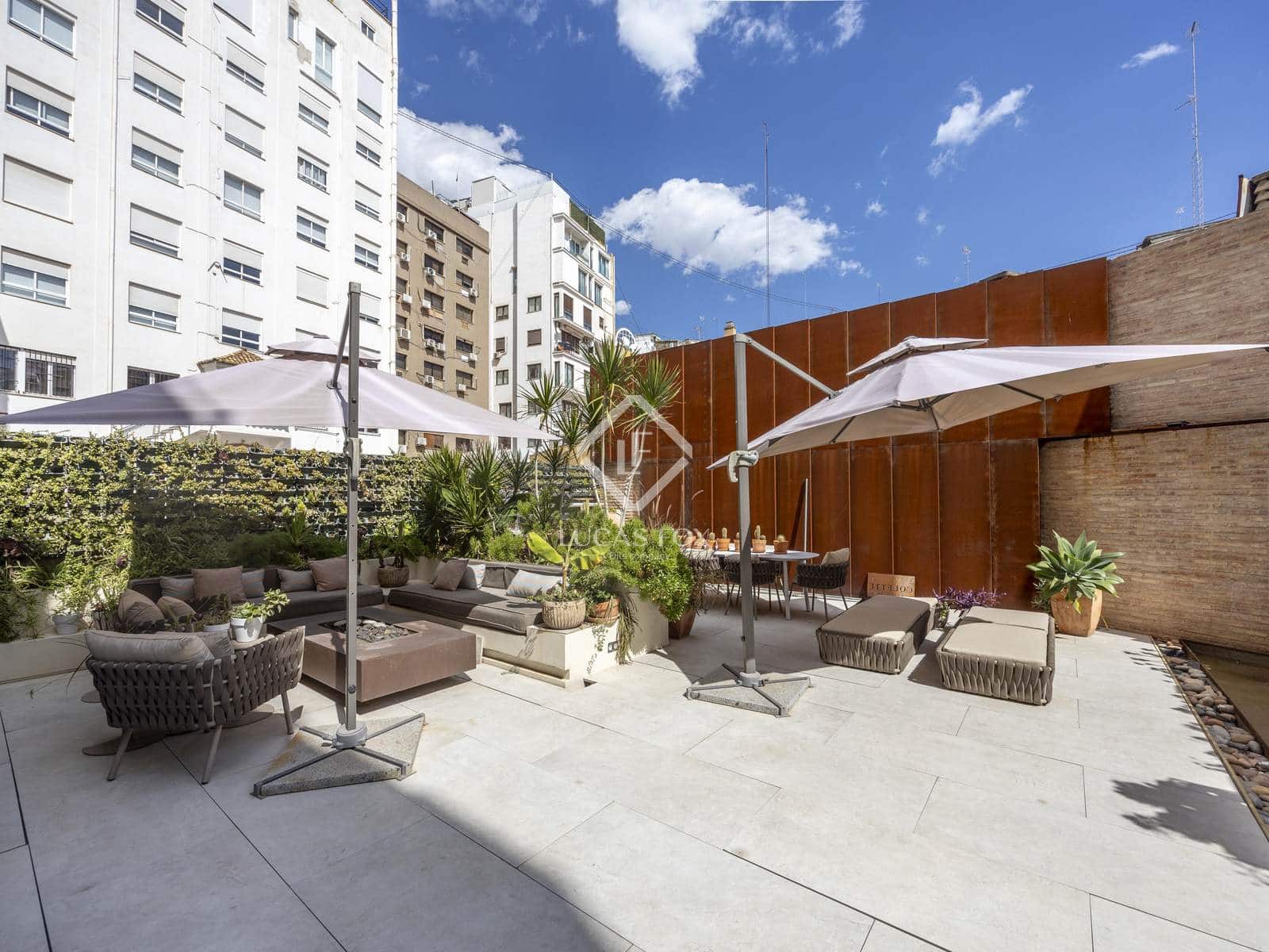 2 slaapkamer Appartement te koop in Valencia stad - € 1.500.000 (Ref: 9279744)