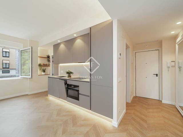 Apartamento de 3 habitaciones en Barcelona ciudad en venta - 695.000 € (Ref: 9282594)