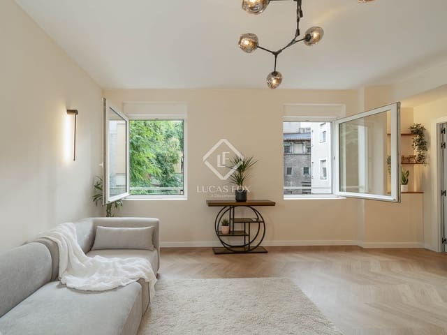 Apartamento de 3 habitaciones en Barcelona ciudad en venta - 695.000 € (Ref: 9282594)