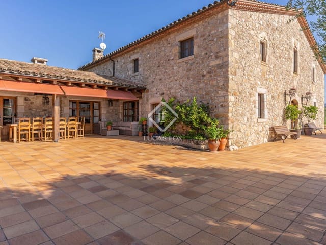 6 quarto Quinta/Casa Rural para venda em Breda com piscina garagem - 2 690 000 € (Ref: 9282598)