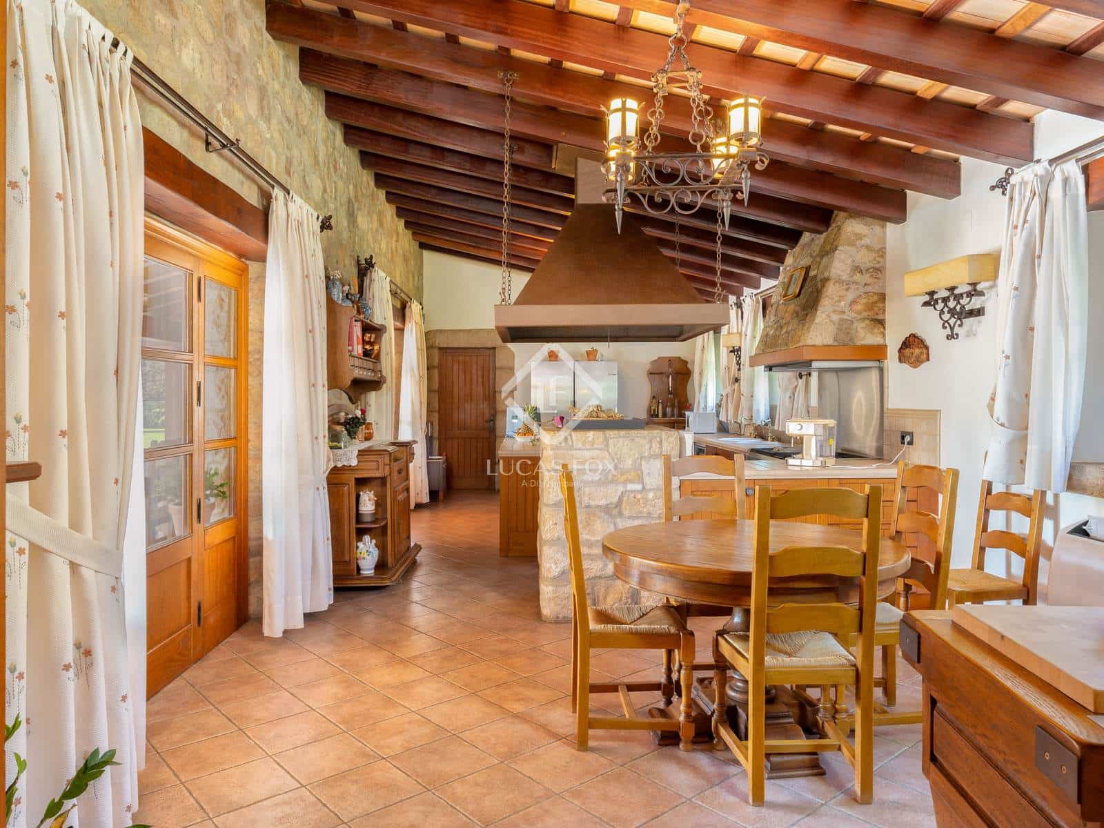 6 bedroom Finca/Country House for sale in Breda with pool garage - € 2,690,000 (Ref: 9282598)