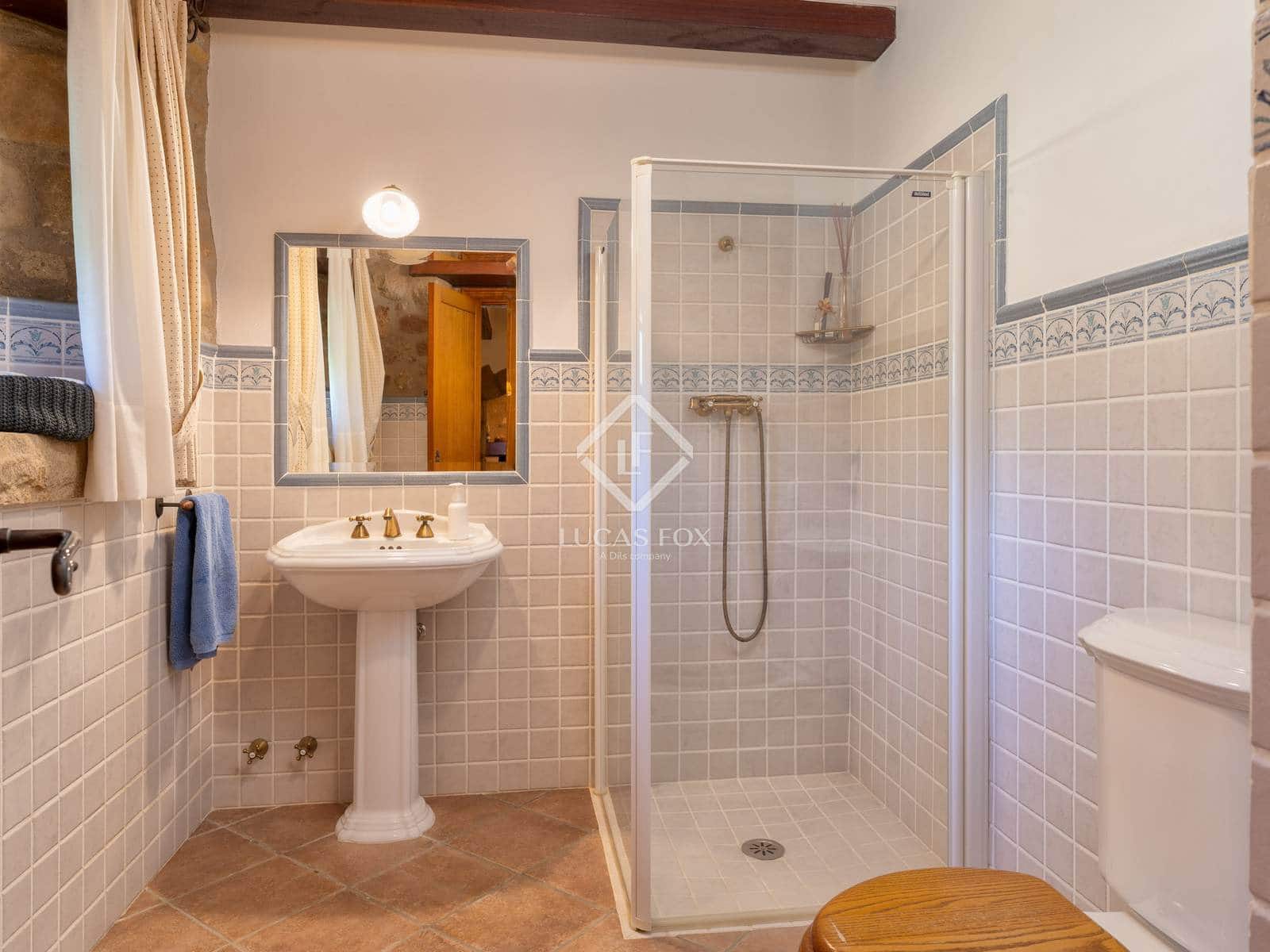 6 bedroom Finca/Country House for sale in Breda with pool garage - € 2,690,000 (Ref: 9282598)