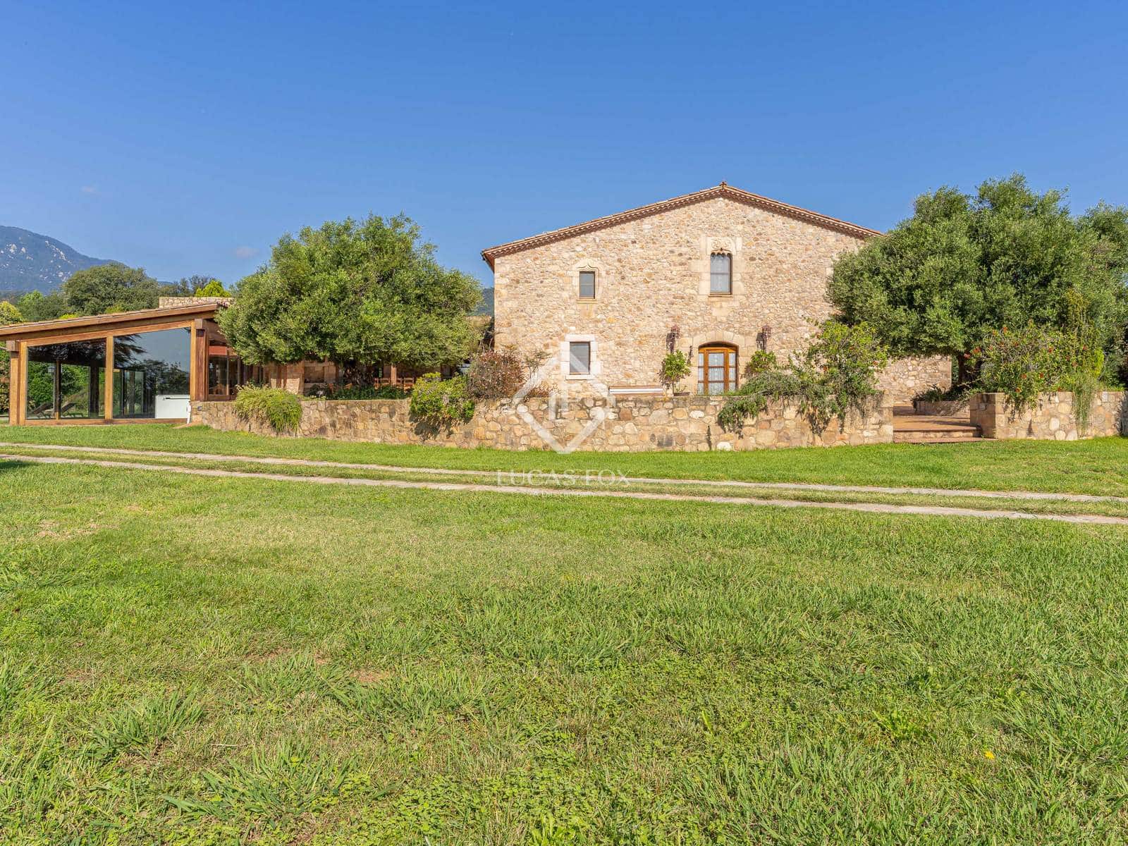 6 bedroom Finca/Country House for sale in Breda with pool garage - € 2,690,000 (Ref: 9282598)