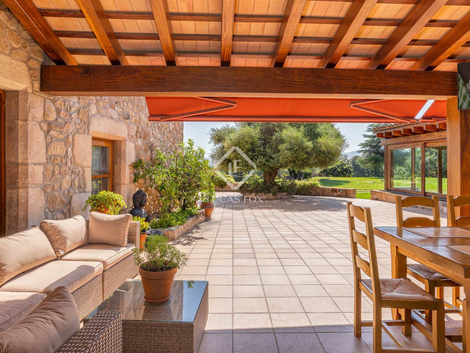 6 bedroom Finca/Country House for sale in Breda with pool garage - € 2,690,000 (Ref: 9282598)