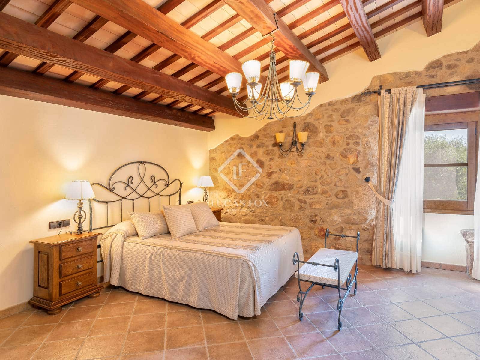 6 bedroom Finca/Country House for sale in Breda with pool garage - € 2,690,000 (Ref: 9282598)