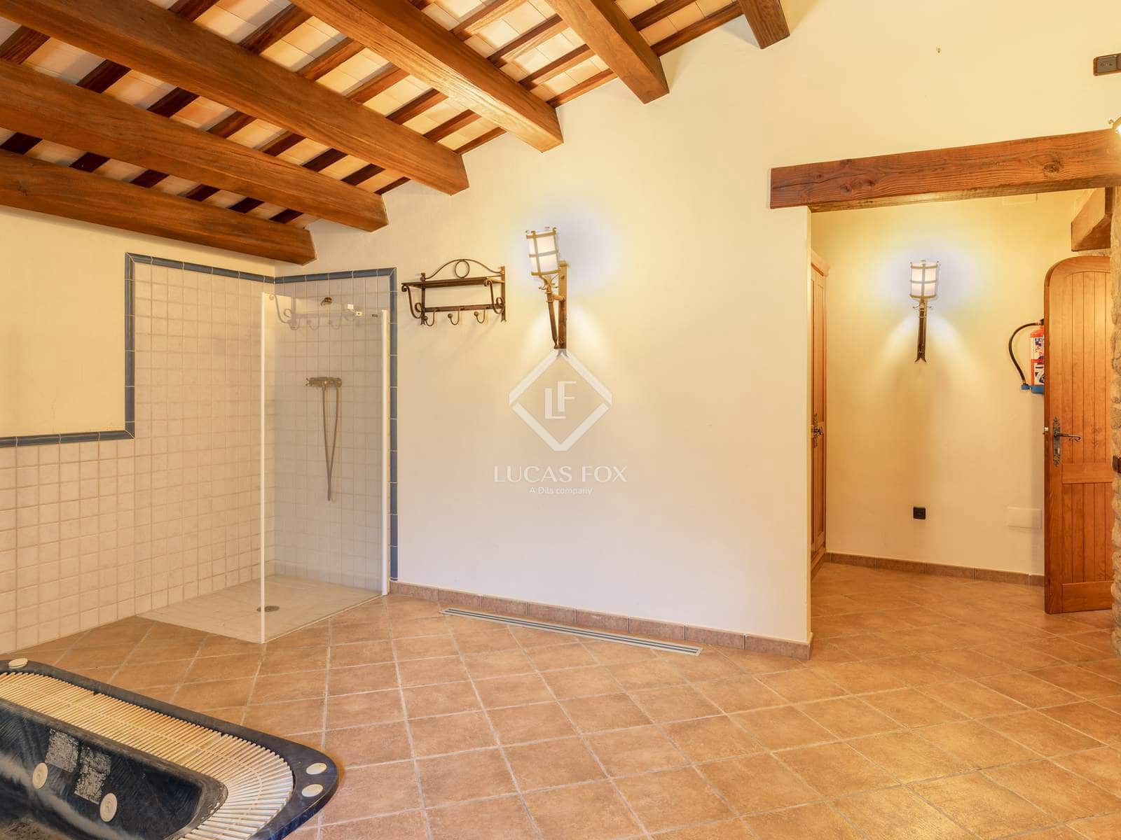 6 bedroom Finca/Country House for sale in Breda with pool garage - € 2,690,000 (Ref: 9282598)