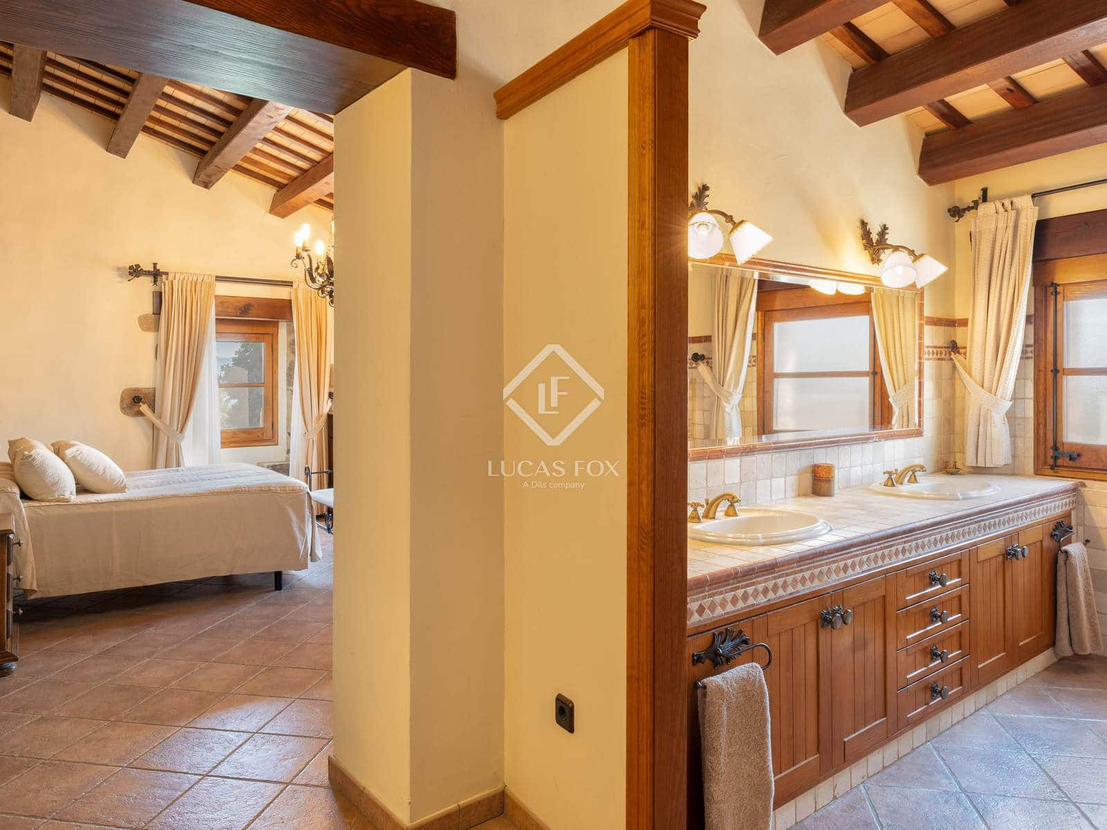 6 bedroom Finca/Country House for sale in Breda with pool garage - € 2,690,000 (Ref: 9282598)