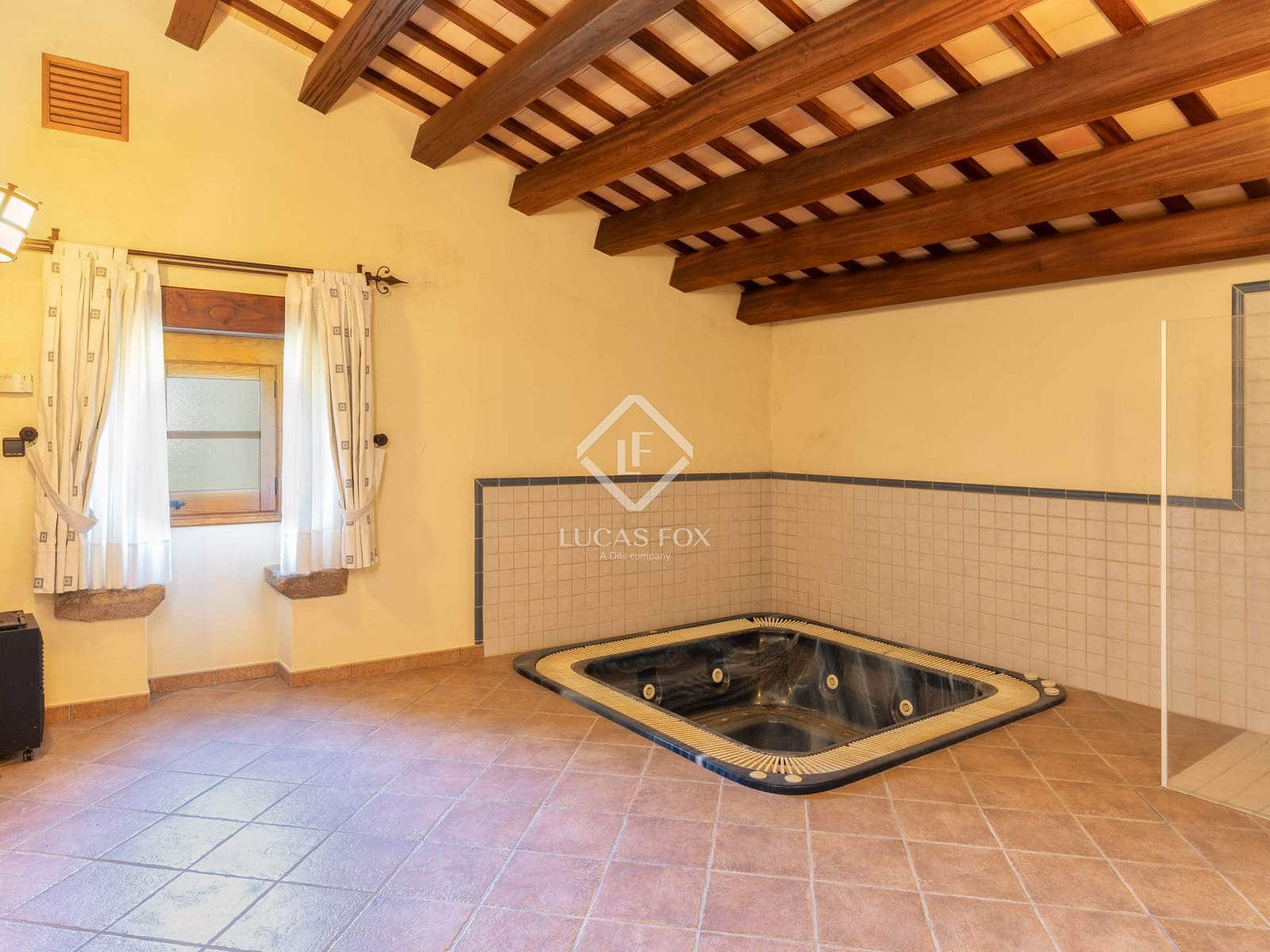 6 bedroom Finca/Country House for sale in Breda with pool garage - € 2,690,000 (Ref: 9282598)