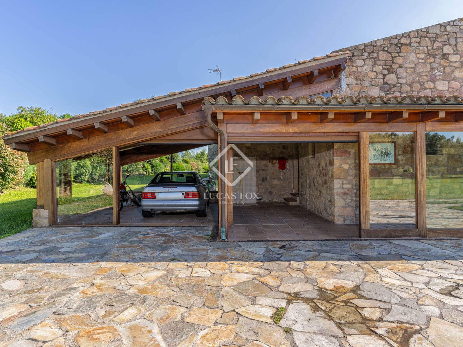 6 bedroom Finca/Country House for sale in Breda with pool garage - € 2,690,000 (Ref: 9282598)