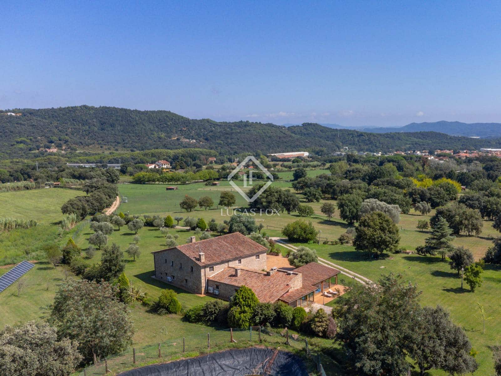 6 bedroom Finca/Country House for sale in Breda with pool garage - € 2,690,000 (Ref: 9282598)