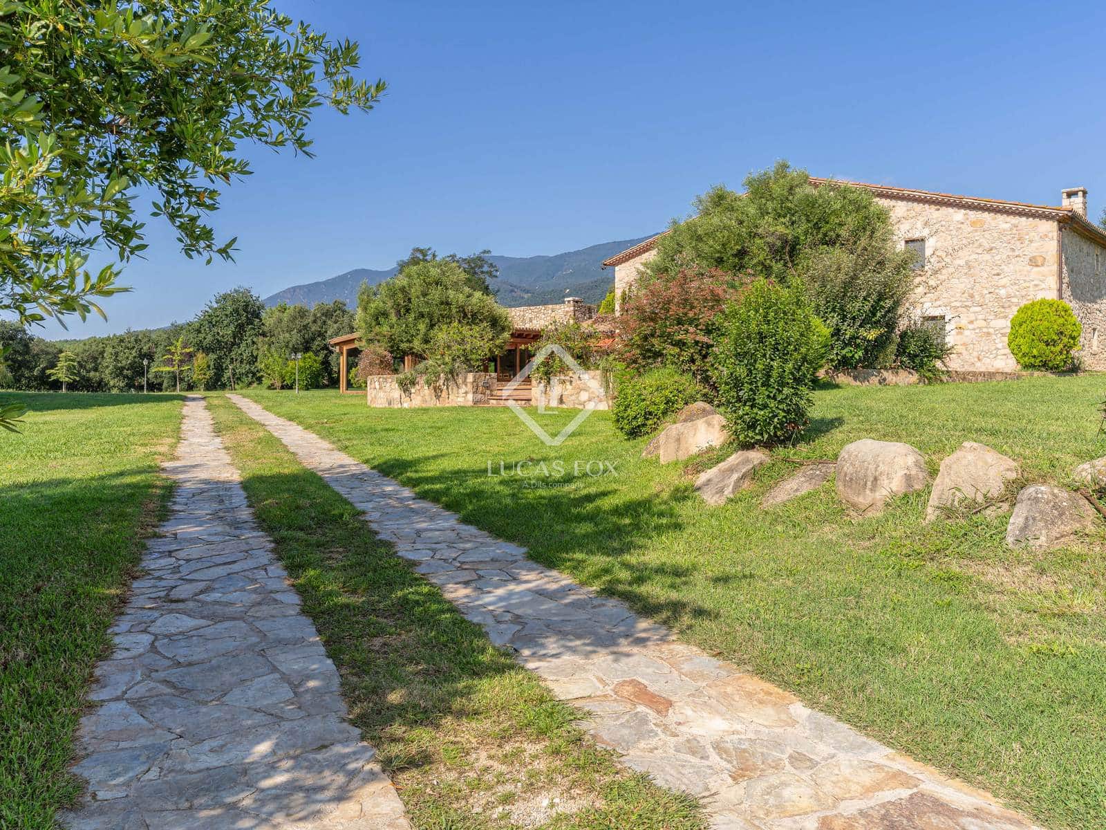 6 bedroom Finca/Country House for sale in Breda with pool garage - € 2,690,000 (Ref: 9282598)