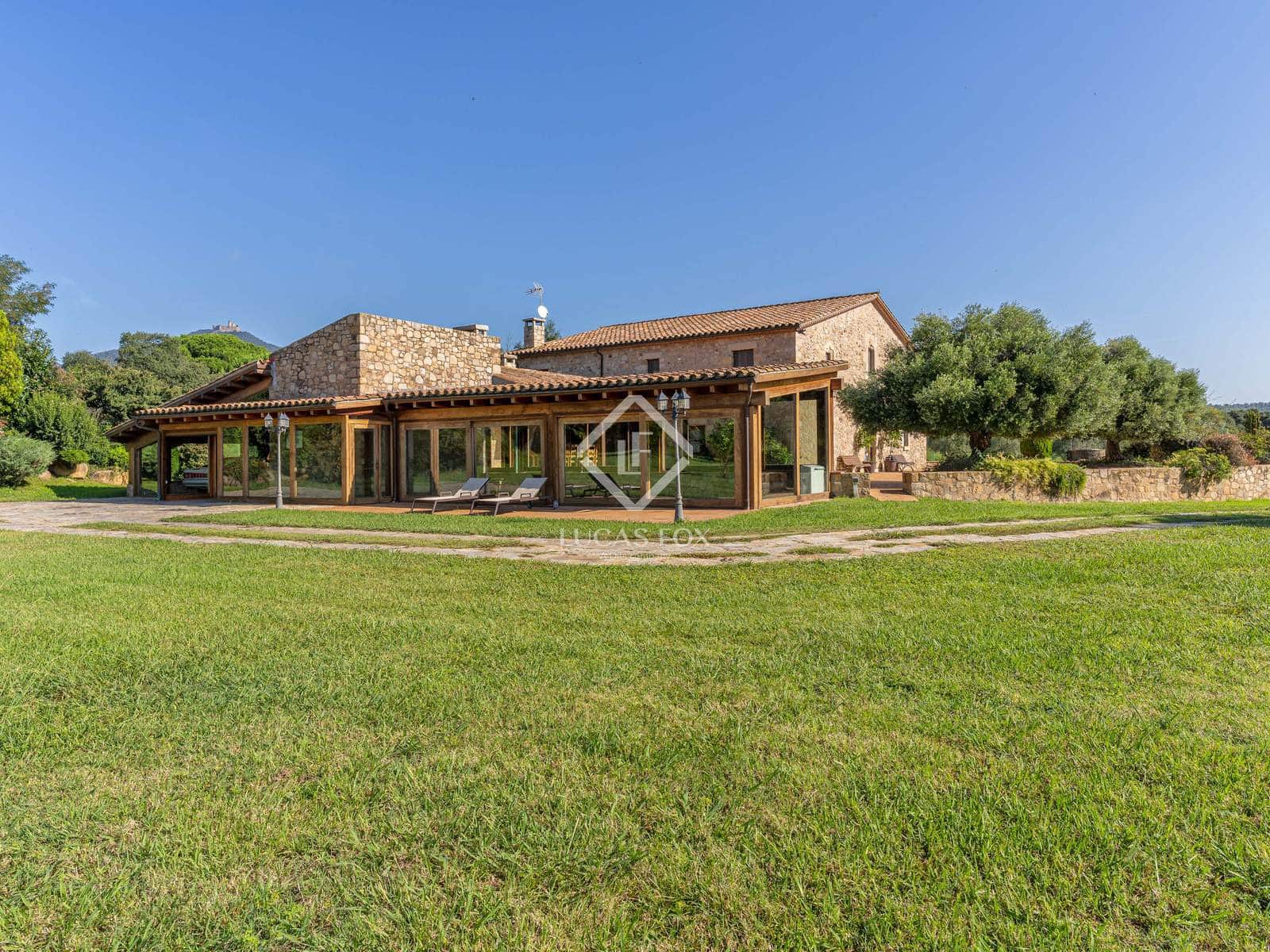 6 bedroom Finca/Country House for sale in Breda with pool garage - € 2,690,000 (Ref: 9282598)