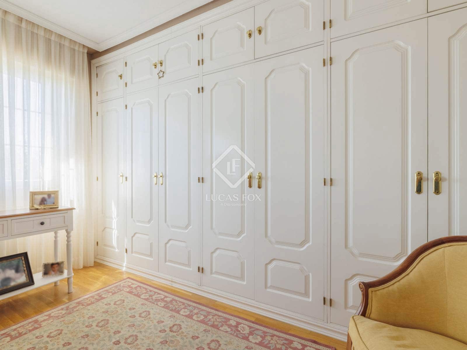 7 soveværelse Villa til salg i Las Rozas de Madrid med swimmingpool garage - € 980.000 (Ref: 9283934)