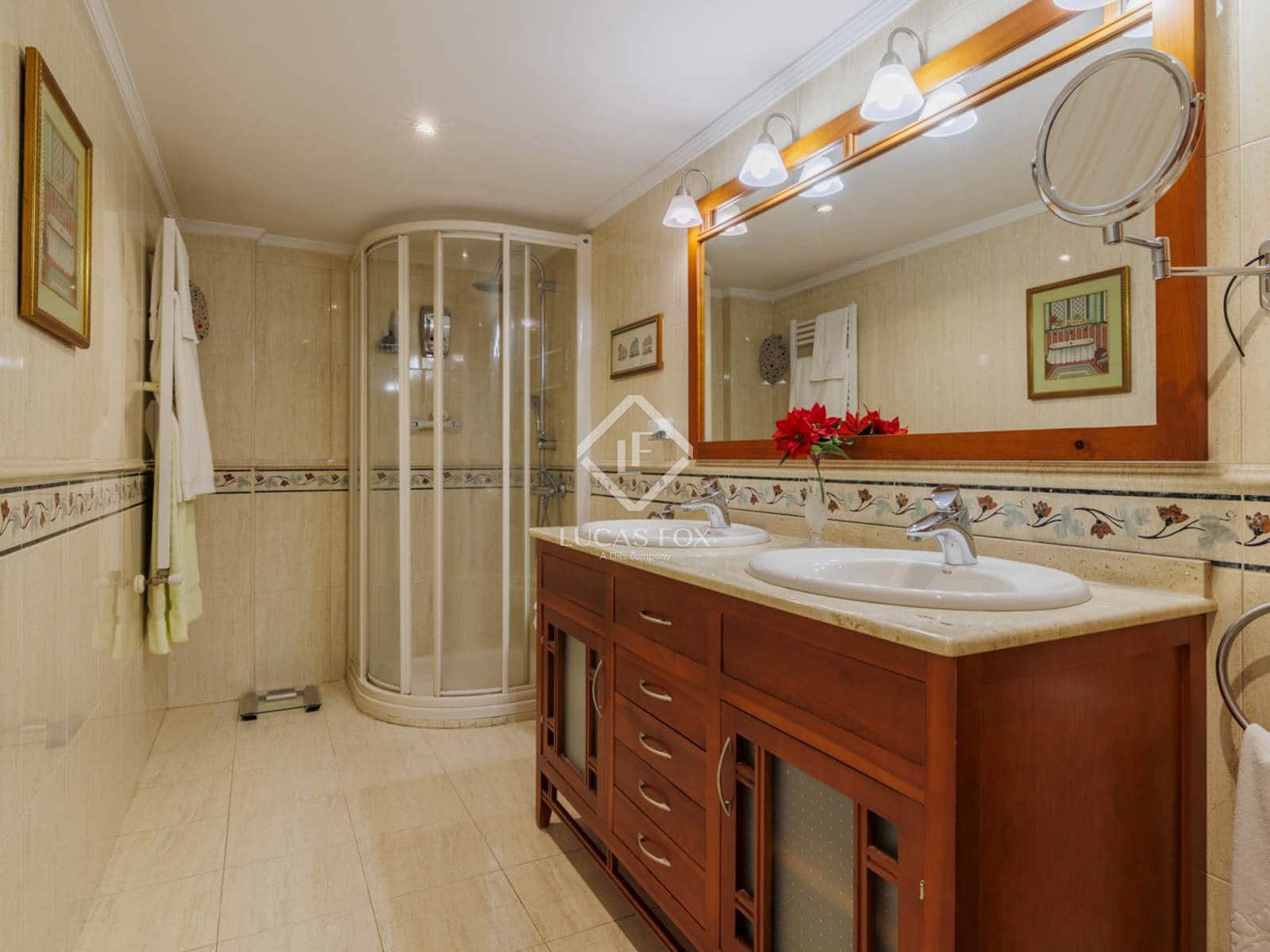 7 soveværelse Villa til salg i Las Rozas de Madrid med swimmingpool garage - € 980.000 (Ref: 9283934)