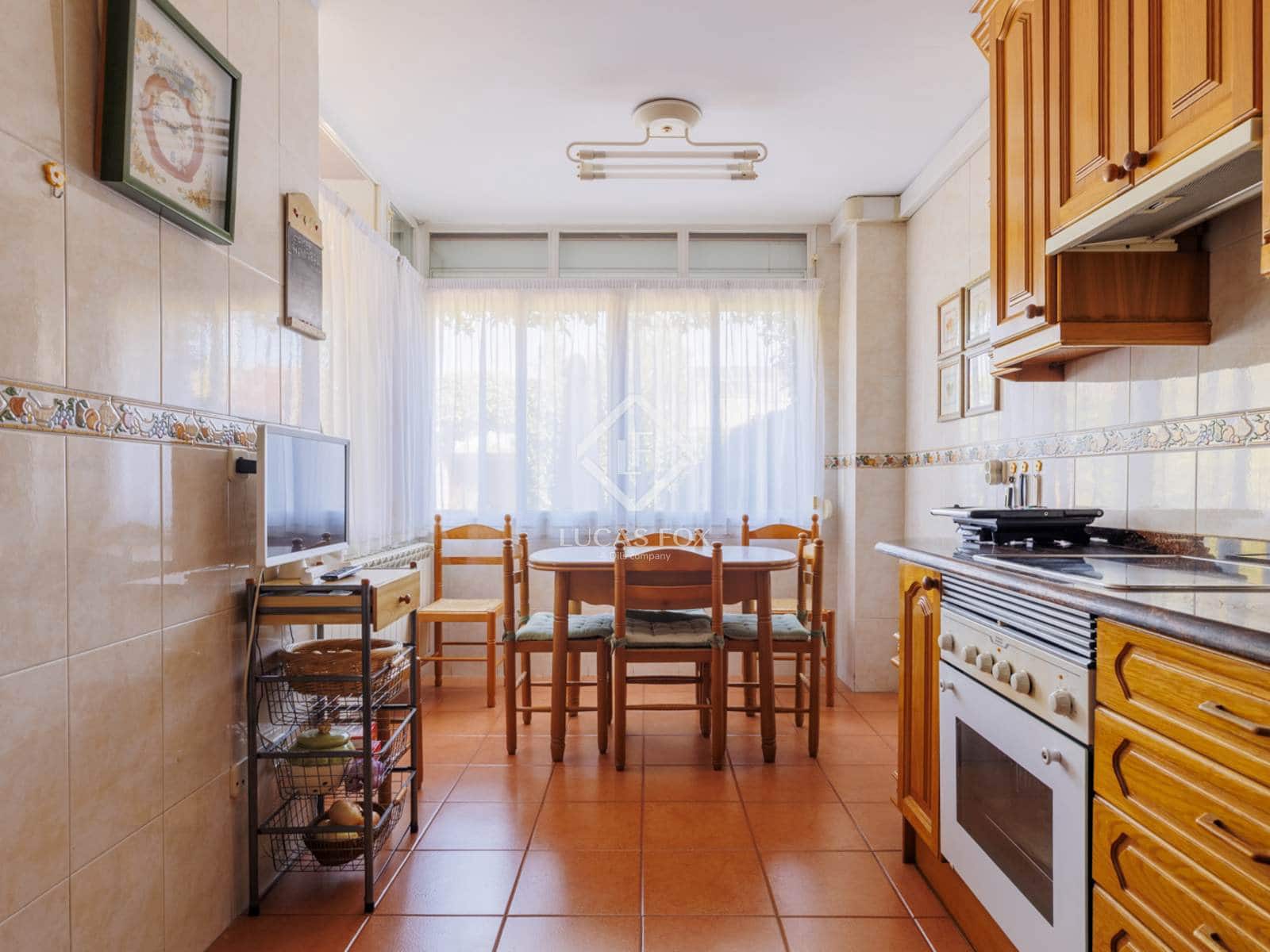 7 soveværelse Villa til salg i Las Rozas de Madrid med swimmingpool garage - € 980.000 (Ref: 9283934)