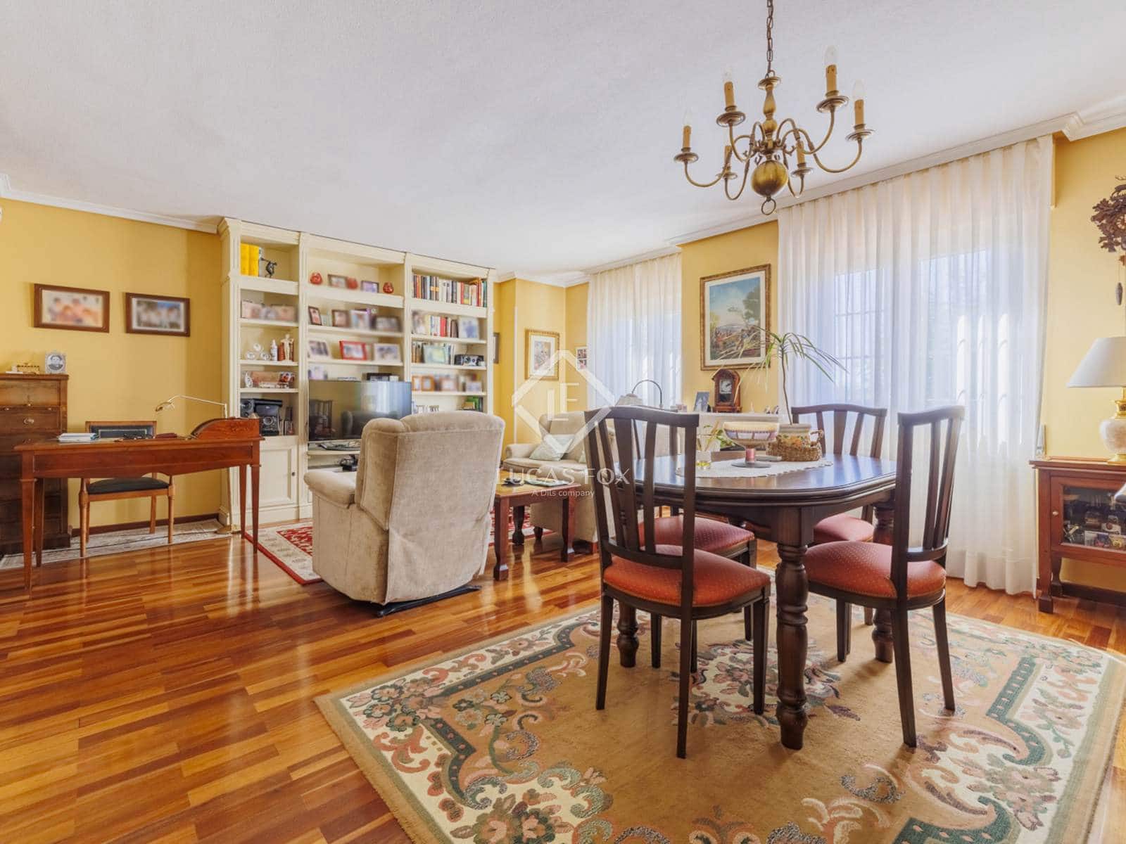 7 soveværelse Villa til salg i Las Rozas de Madrid med swimmingpool garage - € 980.000 (Ref: 9283934)