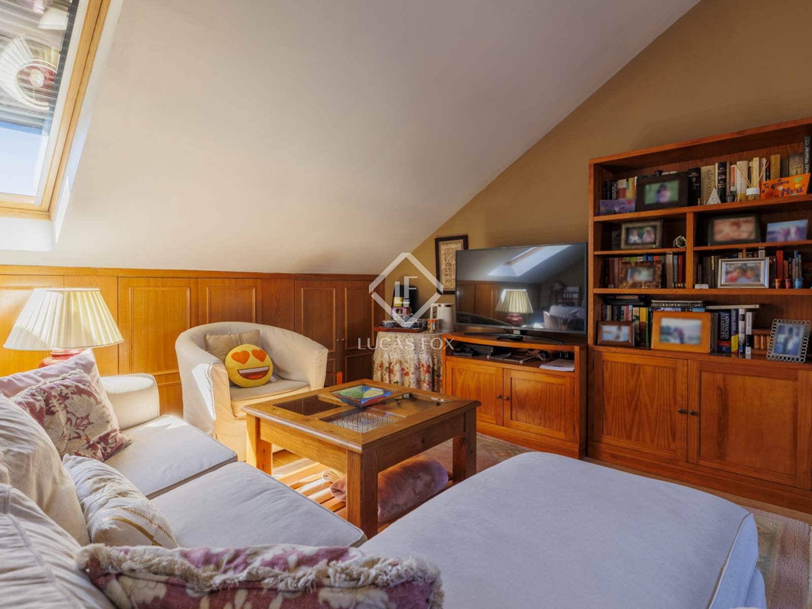 7 soveværelse Villa til salg i Las Rozas de Madrid med swimmingpool garage - € 980.000 (Ref: 9283934)