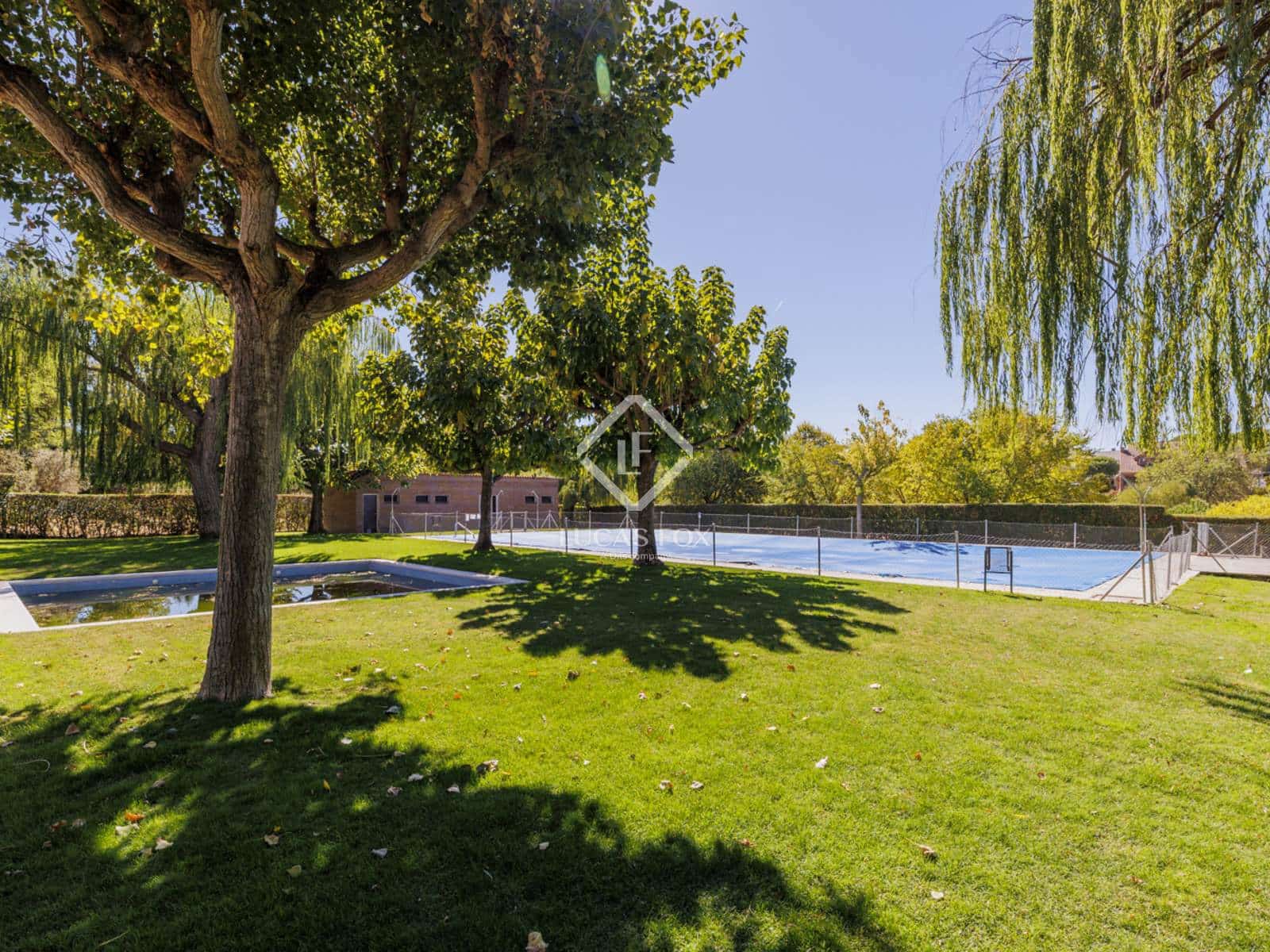 7 soveværelse Villa til salg i Las Rozas de Madrid med swimmingpool garage - € 980.000 (Ref: 9283934)