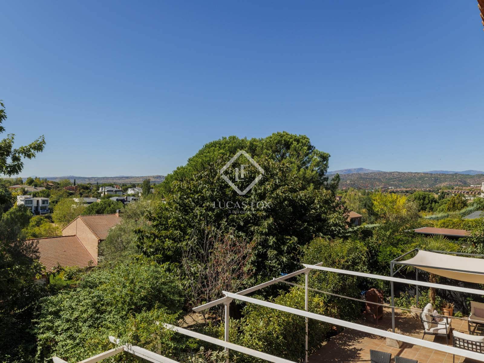 7 soveværelse Villa til salg i Las Rozas de Madrid med swimmingpool garage - € 980.000 (Ref: 9283934)