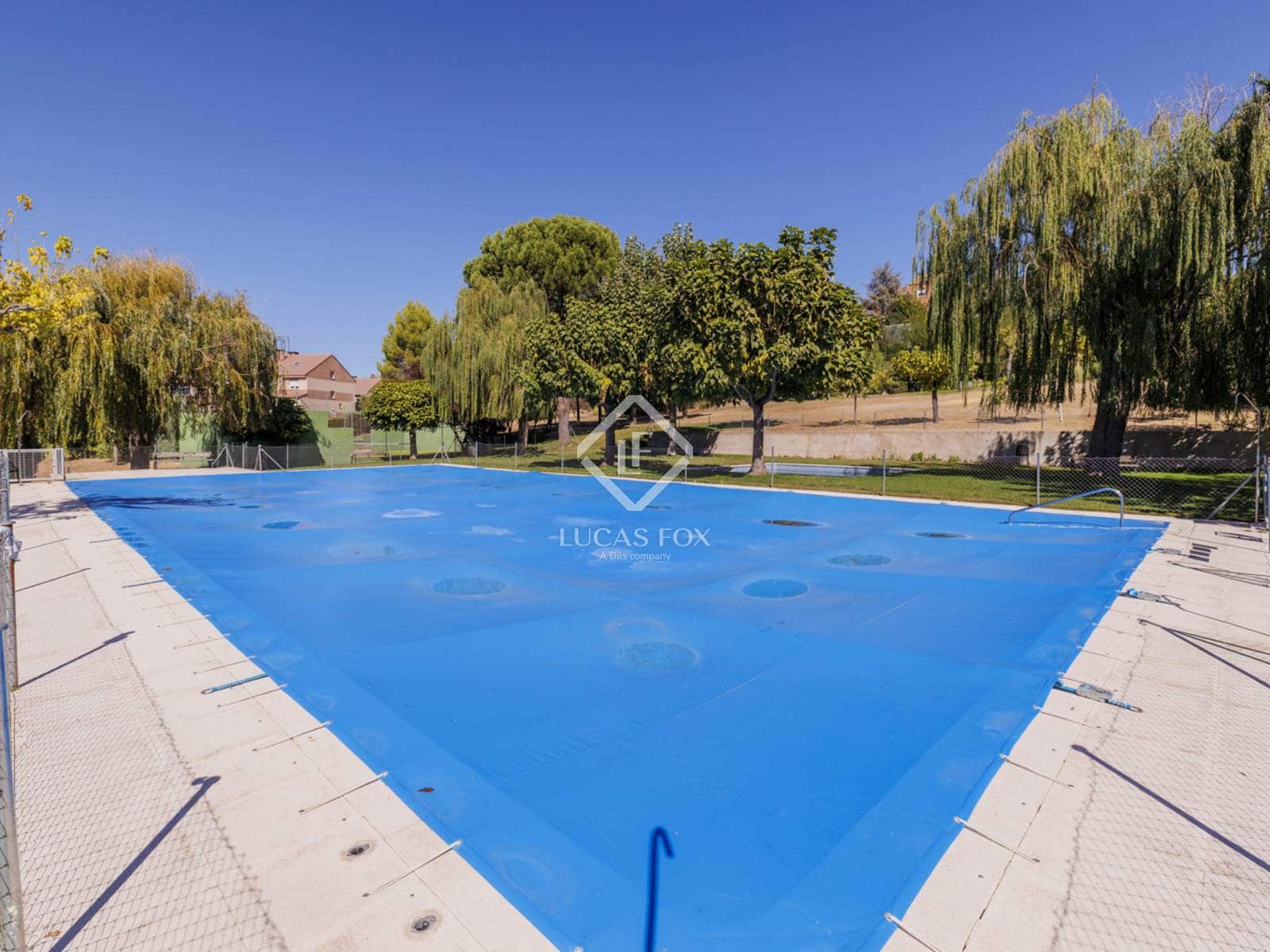 7 soveværelse Villa til salg i Las Rozas de Madrid med swimmingpool garage - € 980.000 (Ref: 9283934)